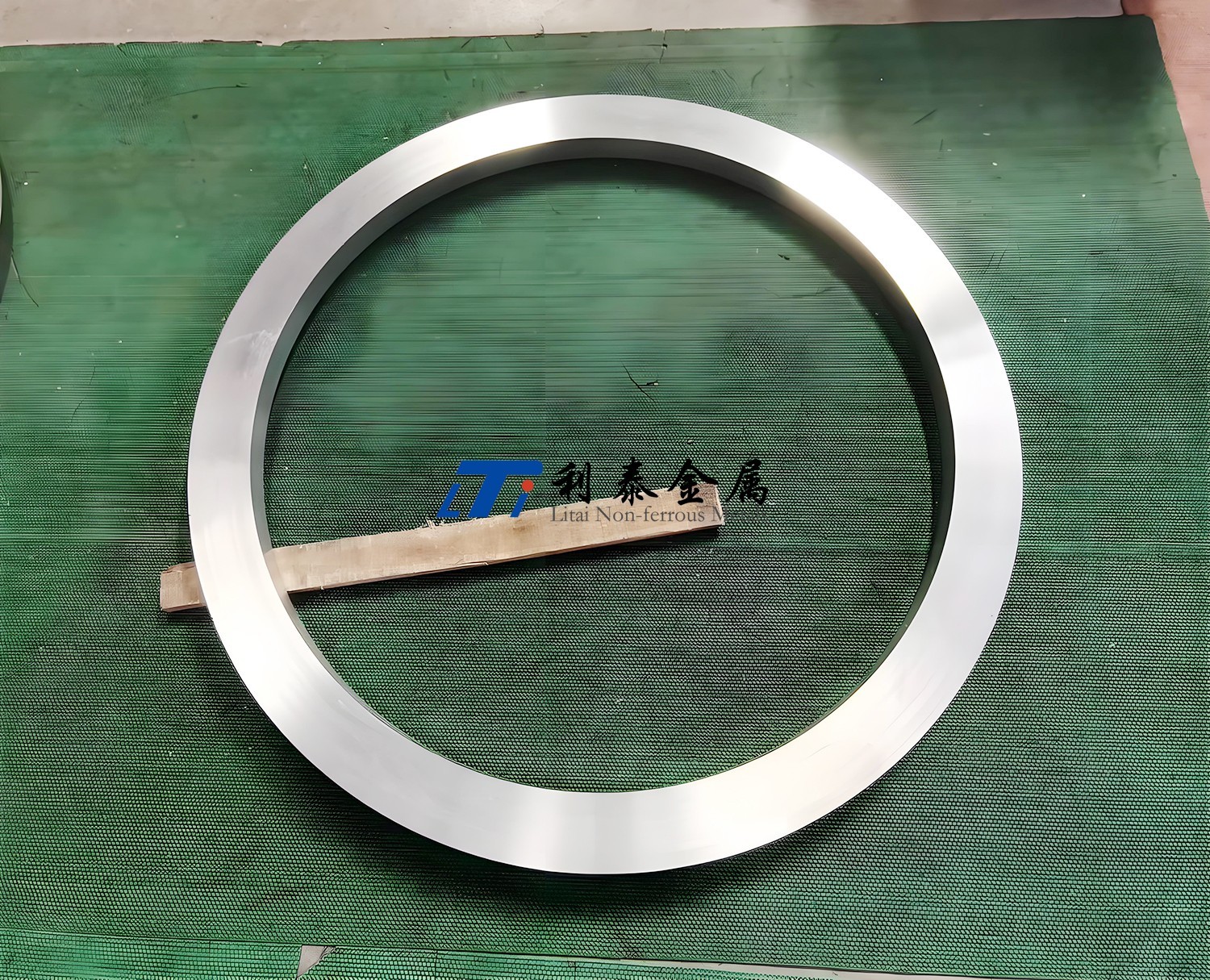 1751278762457330.jpg 2507748c7013f02f8a95ea9d5079eab9.jpg